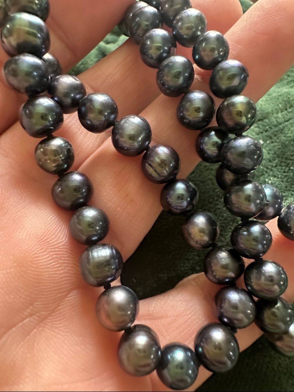 Chrome Genuine Pearl Necklace - Picture 2 of 4